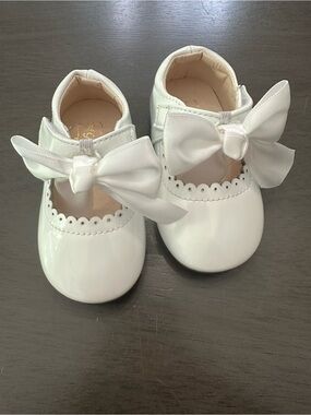 MG Baby White Bow Dress Shoes